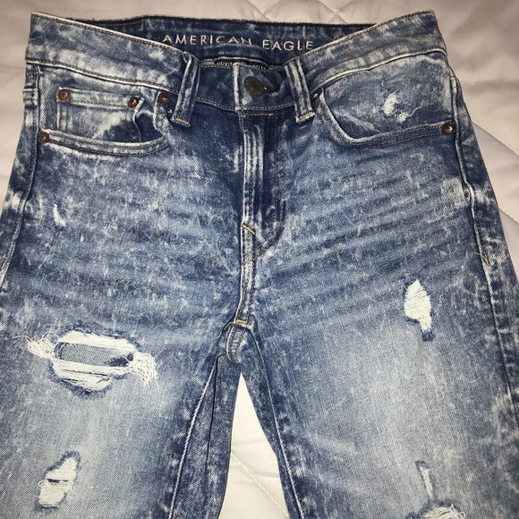 American Eagle distressed skinny jeans. Size 28 x 30 (see measurements below) - Picture 2 of 7